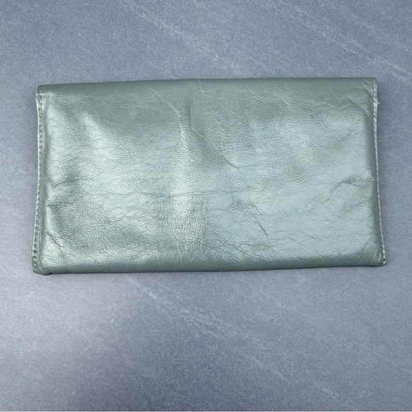 Vintage 1980s Grey Leather Stitched Clutch with Magnetic Closure - Picture 3 of 16